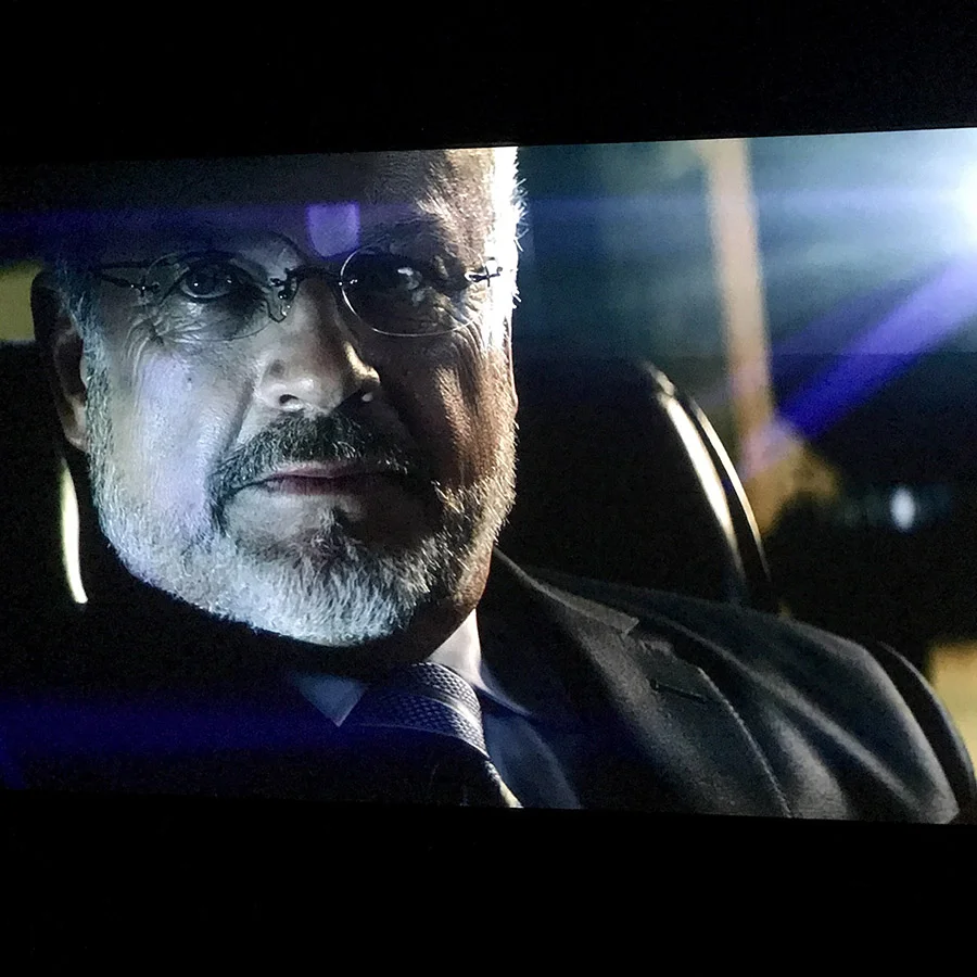 High contrast projector screen paint designed for home theatres