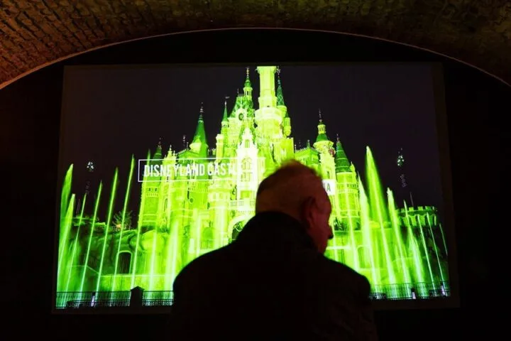 Silver Screen Paint at EPIC Museum for 3d projection